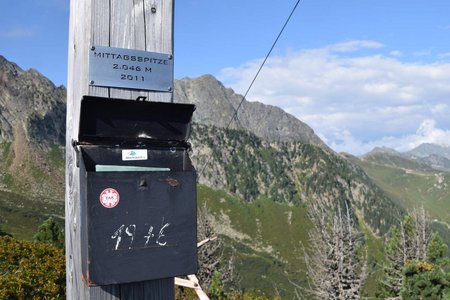 Mittagsspitze (2046 m) von Schluppes