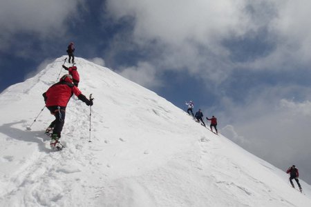Westliche Simonyspitze (3481 m) von der Essener Rostocker Hütte