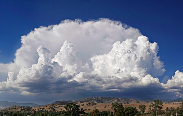 Cumulus Wolke (c) fir0002flagstaffotos@gmail.com, Wikipedia GFDL 1.2, - https://commons.wikimedia.org/w/index.php?curid=887553