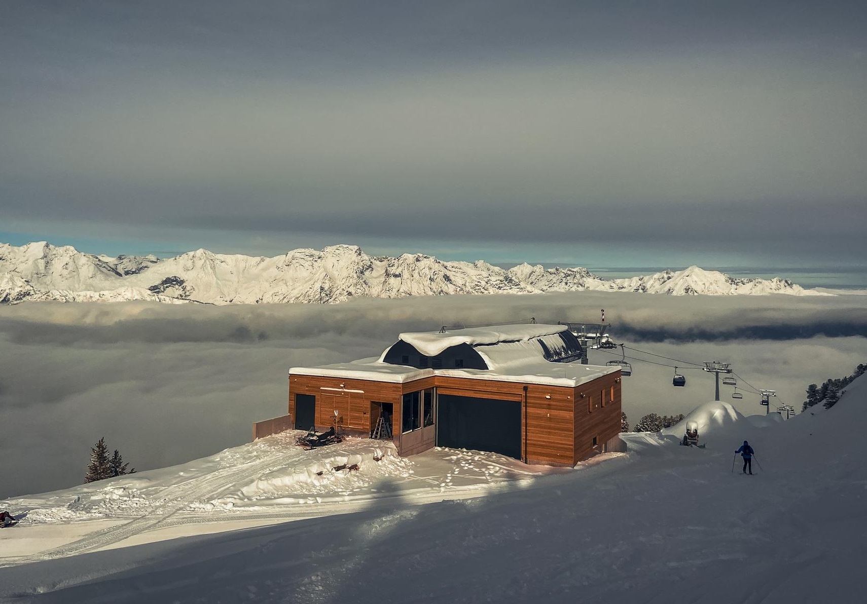 Moderne Gondel auch für Skitourengeher am Glungezer Moderne Gondel Tuxer Alpen Skitouren