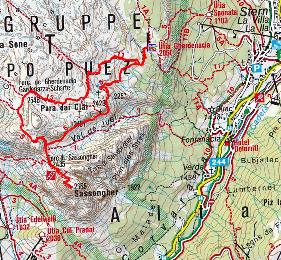 Sassongher (2665 m) von der Schutzhütte-Gardenacia Sassongher (2665 m) von der Schutzhütte-Gardenacia