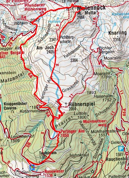 Mutennock (2484 m) vom Parkplatz Pertinger Alm Mutennock (2484 m) vom Parkplatz Pertinger Alm