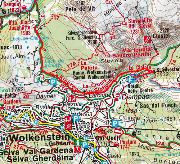 Juac Schutzhütte (1905 m) aus dem Langental Juac Schutzhütte (1905 m) aus dem Langental