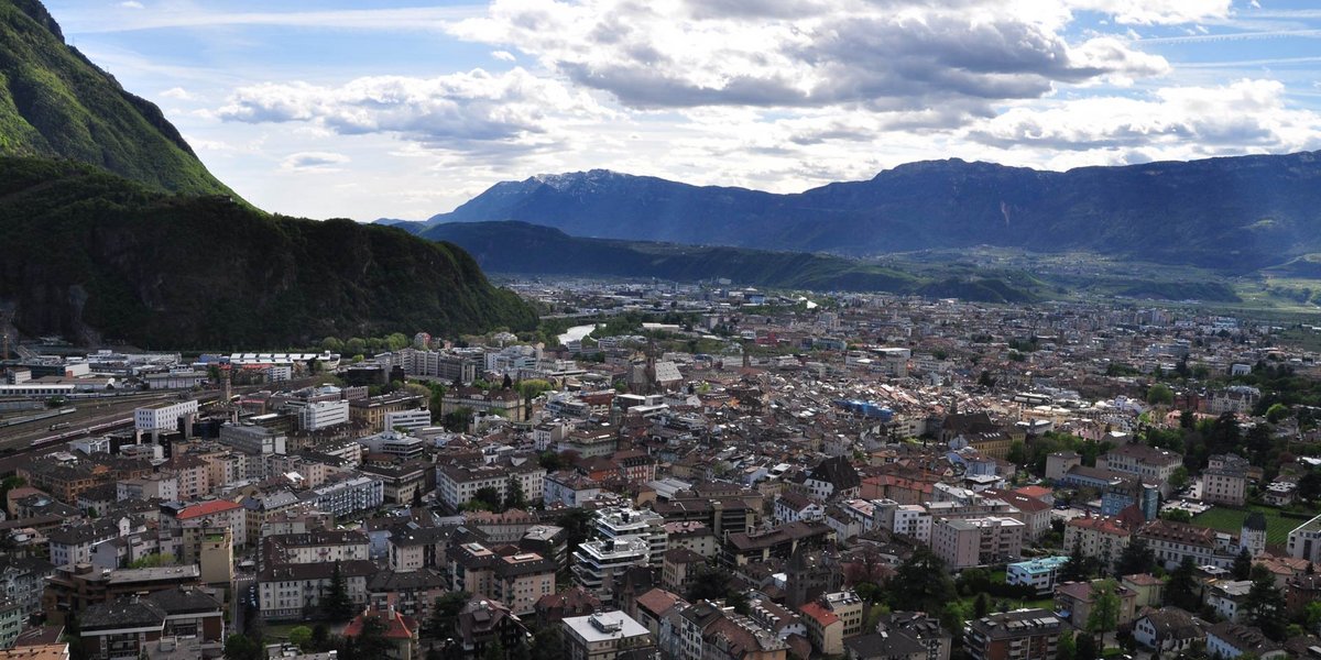 Blick über Bozen
